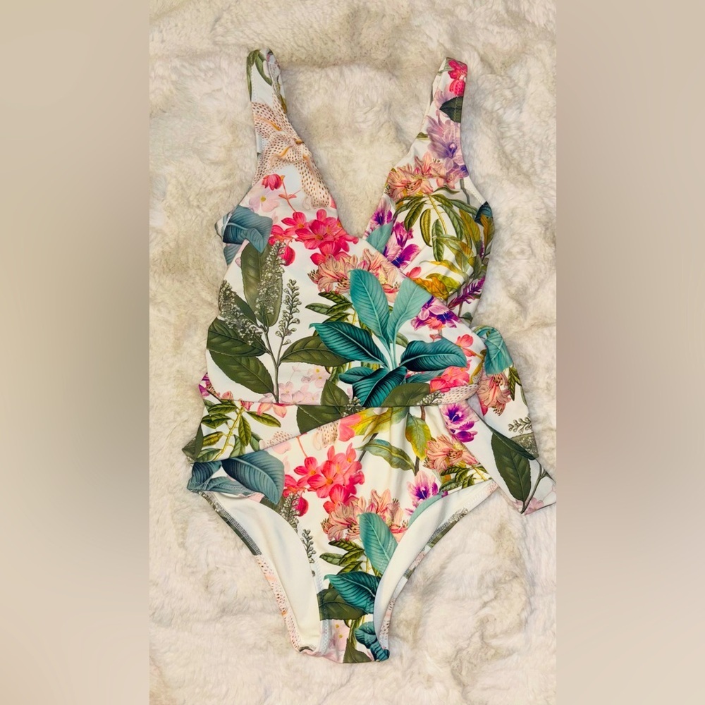 NWOT Zingara TRIDA CROSSED ONE-PIECE Floral Swimsuit Size Small
